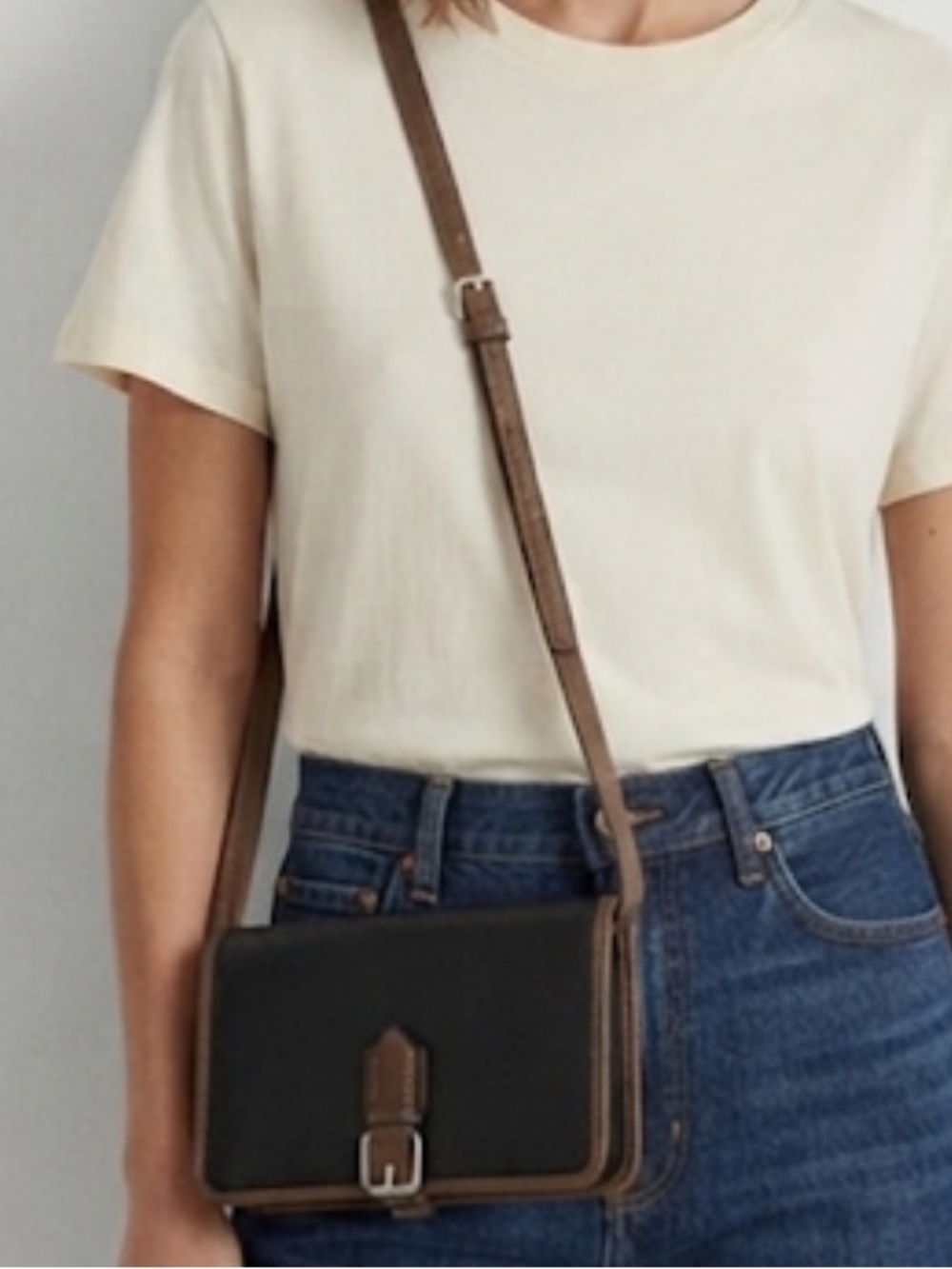 SIMPLY NOELLE Two Tone Wristlet Wallet Crossbody Bag